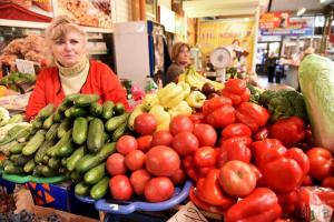 У Зеленського заявили, що продуктові ринки контролюватимуть жорсткіше