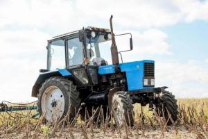 В Україні дозволено реєструвати застарілу сільгосптехніку на час війни — уряд