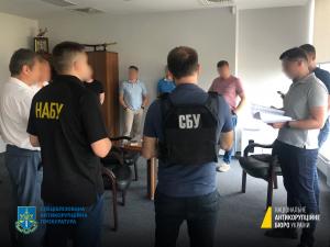 Правоохоронці відкрили справу за статтею хабар 