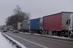 У понеділок польські далекобійники відновили блокування одного з основних пунктів пропуску