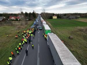 Аграрії розблокували кордон в районі пункту пропуску Медика