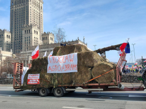 Трамвайний рух на Єрозолімській алеї припинили.