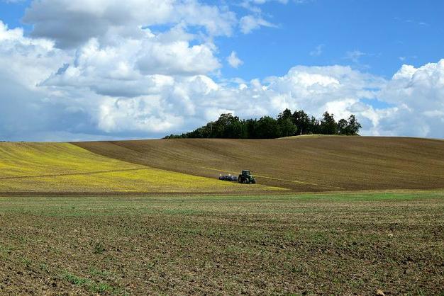 Земельний мораторій продовжили на 1 рік