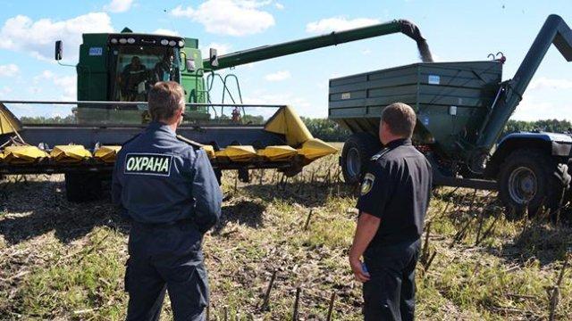 Мін'юст нарешті «очікує» відповіді правохоронців у 20 рейдерських справах 