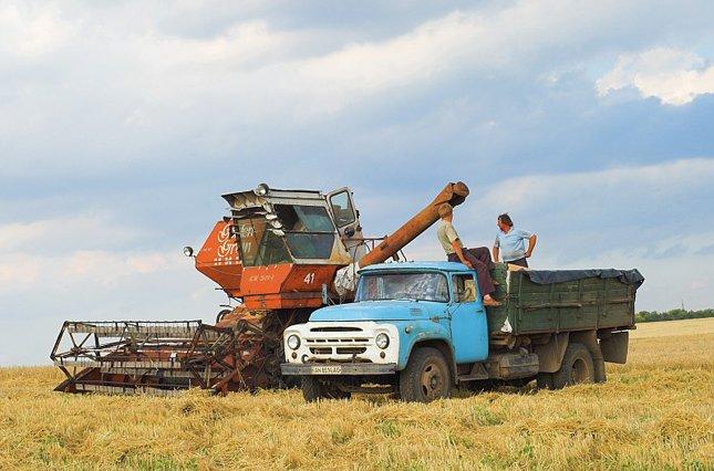 Депутати розглядають три  варіанти фінансової підтримки аграріїв 