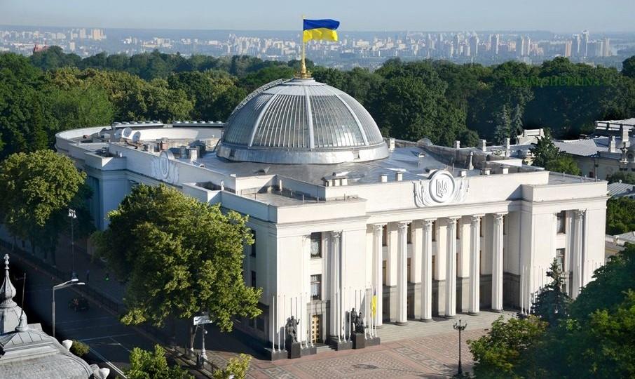 Парламент розгляне соєво-ріпакові правки та три законопроекти про землю