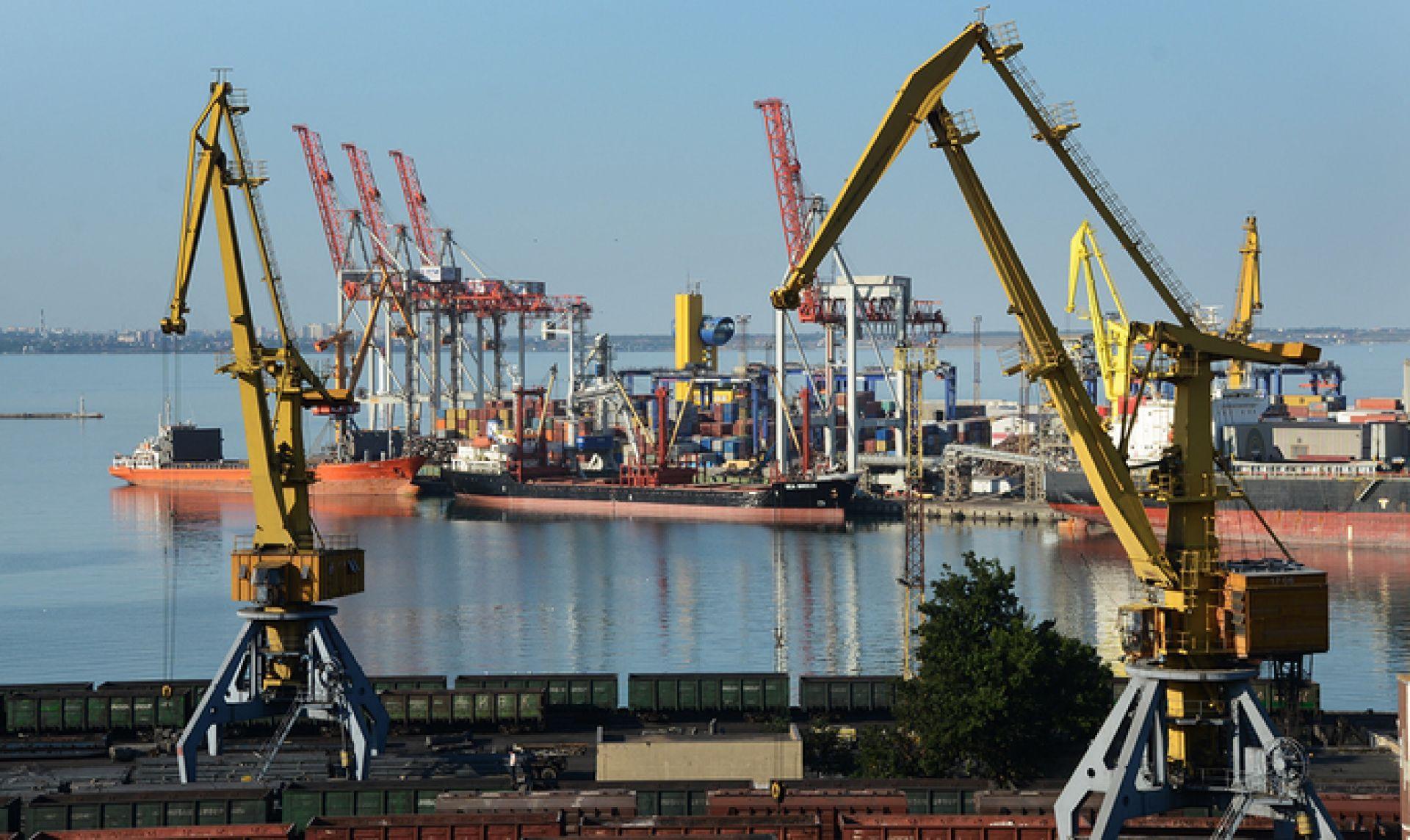 Морська траспортна спільнота закликала Порошенка та Гройсмана до негайних дій і рішень