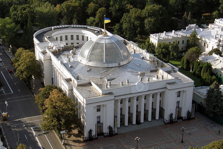 До оновленого парламенту потраплять 10 із 30 представників аграрного комітету попереднього скликання