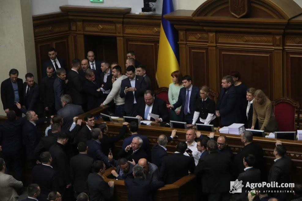 У парламенті знайшли спосіб, як зберегти землю агрохолдингам з іноземним капіталом