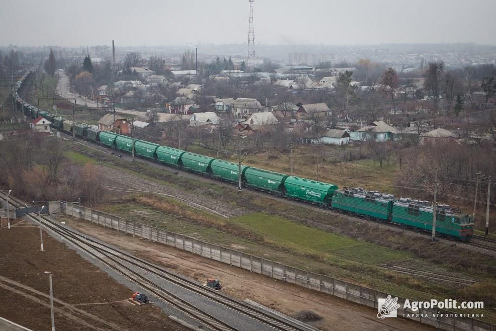 Укрзалізниця скасувала доплату за подачу вагонів на малодіяльні станції