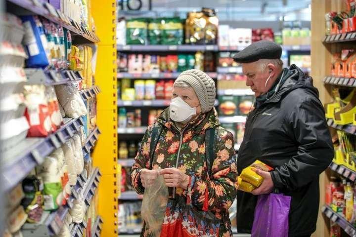 Мінекономіки та ритейлери з виробниками домовились добровільно декларувати ціни на соціально значущі продукти