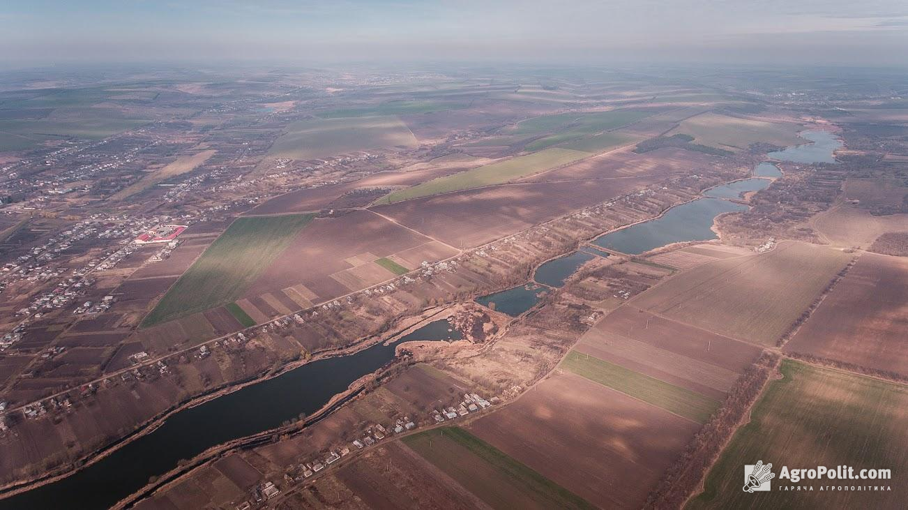 Його задача - прибрати дороговартісні перевірки для власників щодо невеличних ділянок для садівництва та особистого селянського господарства у населених пунктах