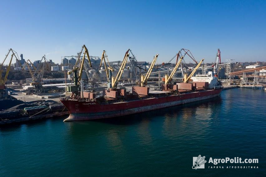 Зараз має зайти під завантаження одне з суден на кілька десятків тис. т пшениці