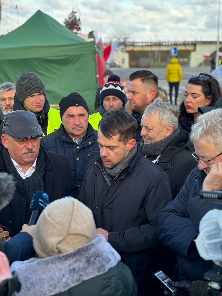 Фермери погодились на деблокування, проте вимагали вирішення трьох своїх потреб