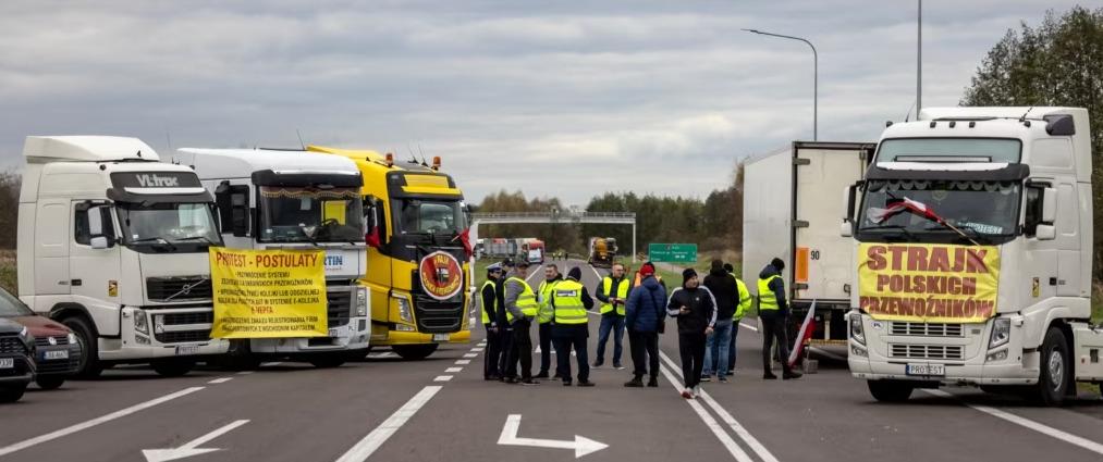 Відновився рух автобусів та легкових автомобілів