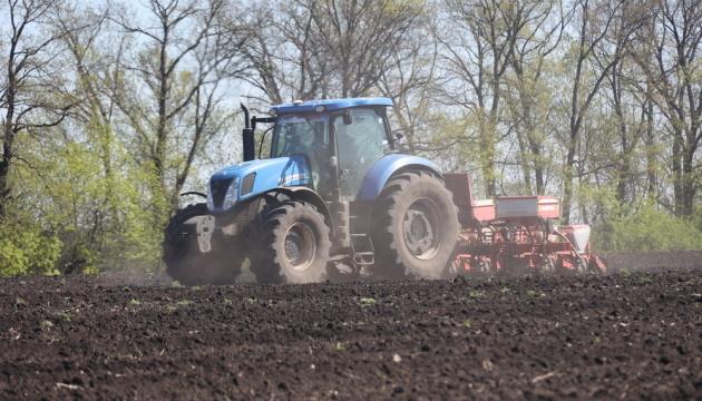 В умовах воєнного стану зареєструвати техніку можна за спрощеною процедурою